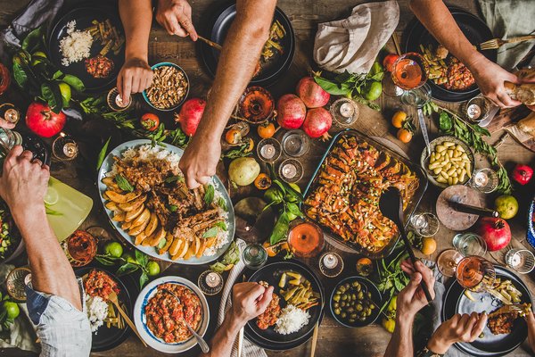 banqueting-table-gettyimages-1199746550